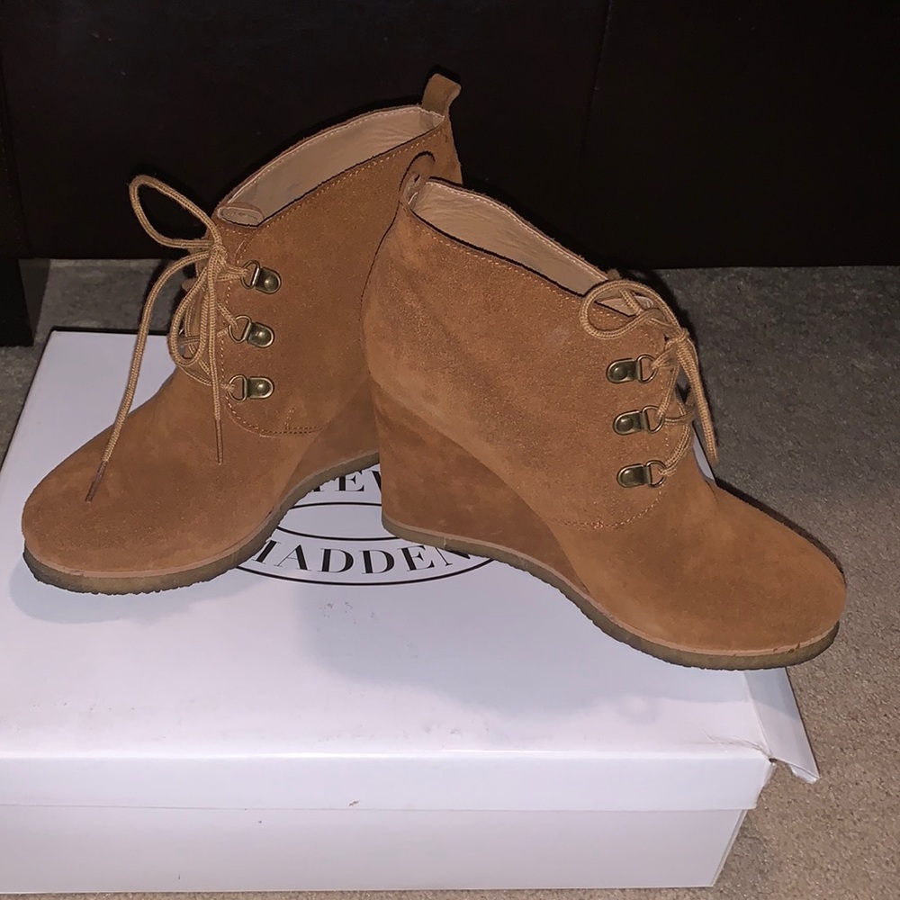 Starve Madden Tanngoo Chestnut Suede size 7 1/2